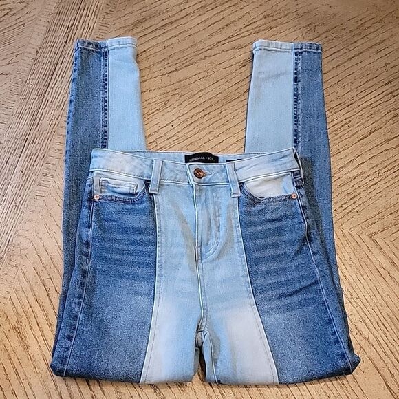 Kendall + Kylie size 26 two toned babe skinny jeans NWOT - Picture 12 of 12